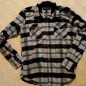 Set of 2 size Medium button down shirts AE and Kenneth Cole